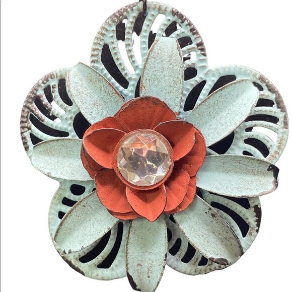 Metal industrial green flower rust center rhinestone handtie pendant suede cord - Picture 5 of 15